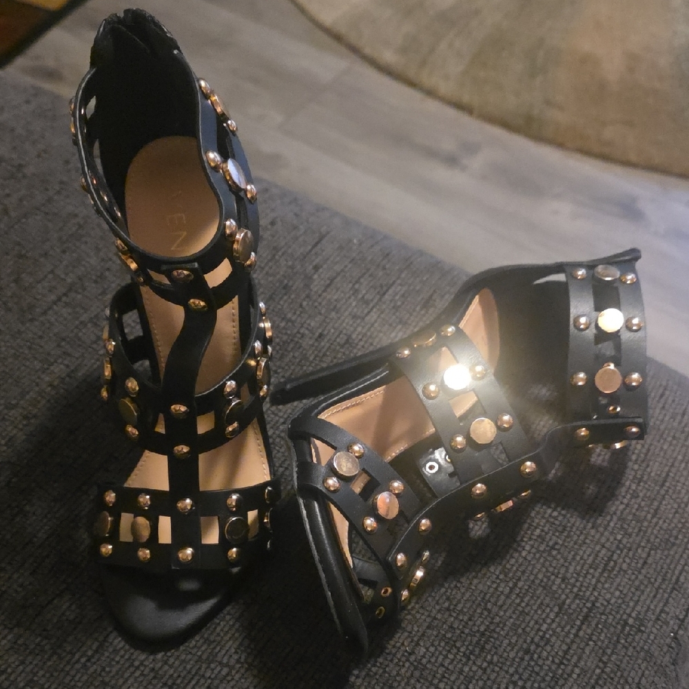 VENUS Black and Gold Studded Heels